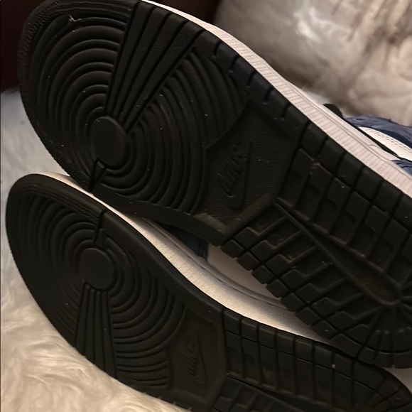 NIKE Air Jordan Unisex Sneakers - Picture 6 of 12